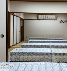 【茨木市】茨木市立斎場の特徴 葬儀の規模に応じた控室