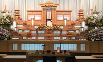【茨木市】家族葬専用葬儀式場 - あい友社会館祭壇