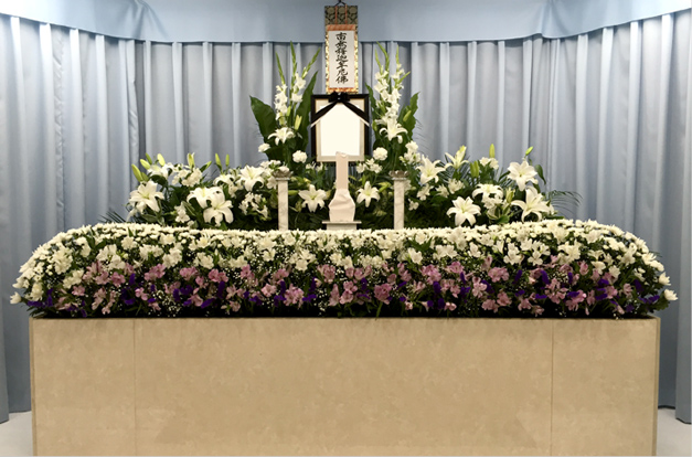家族葬プランの祭壇